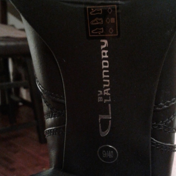 Black boots - only worn once - Picture 4 of 4